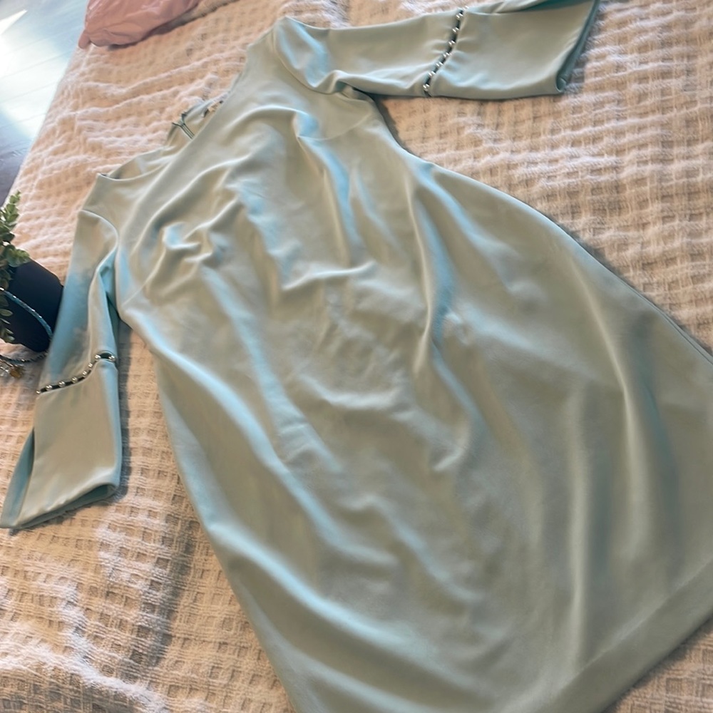 Calvin Klein Dress Tulip Sleeved Above The Knee